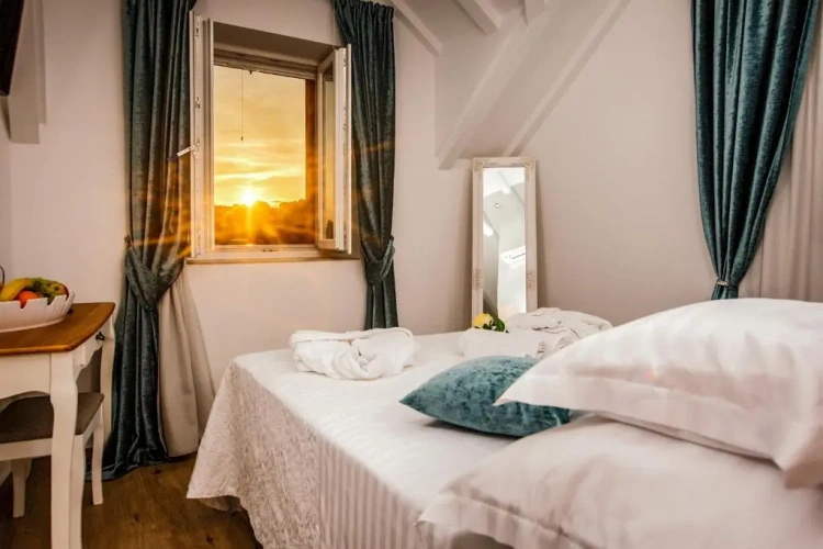 Superior Double room with city view