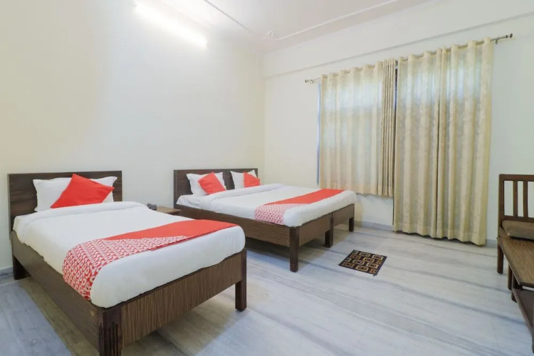 OYO 24535 Hotel Payas