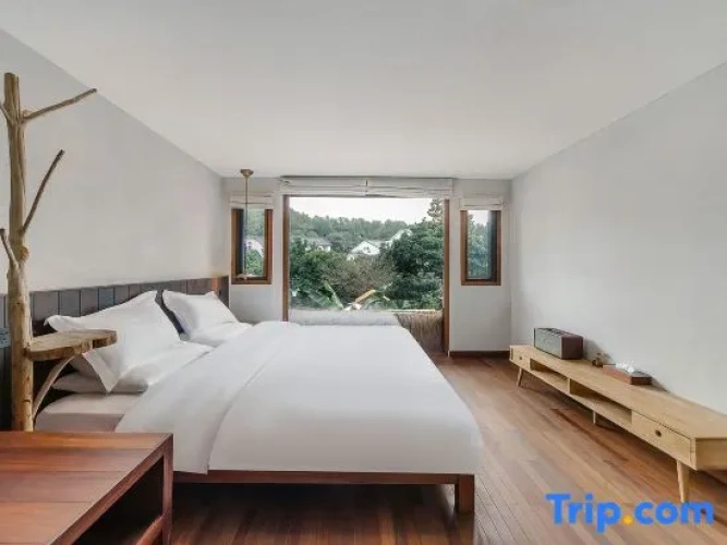 Standard Double room with view