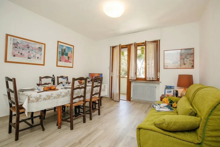 Family Apartment with balcony