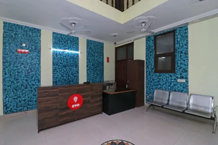Vashu Residency By OYO Rooms
