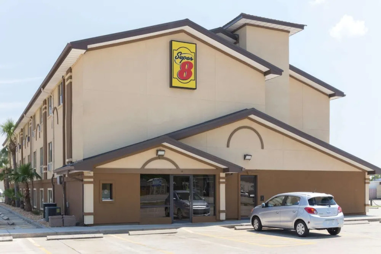 Super 8 Brunswick/st Simons Island Area - Brunswick, GA