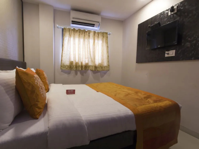 OYO Rooms LBS Marg BKC
