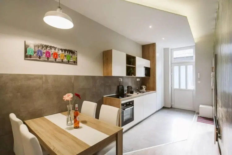 1 Bedroom Apartment