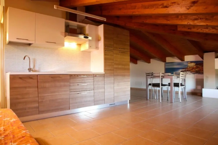2 Bedrooms Comfort Penthouse room with balcony and with sea view