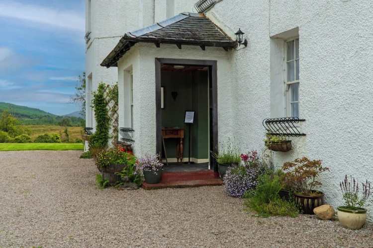 Killean Farmhouse - Loch Awe