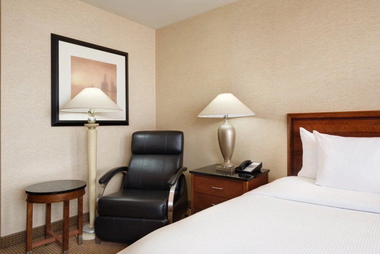 Double room with runway view