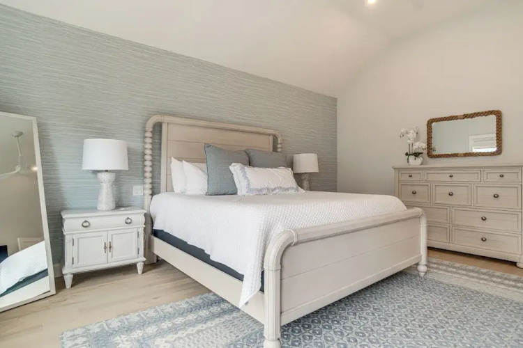 2 Mi to Public Beach! Cape Cod Gem w/ Fire Pit