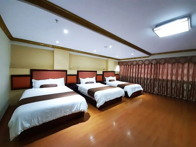 Standard Triple room