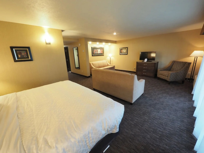 Evergreen Resort