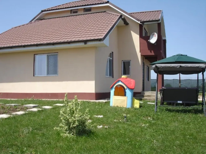 3 Bedrooms Villa