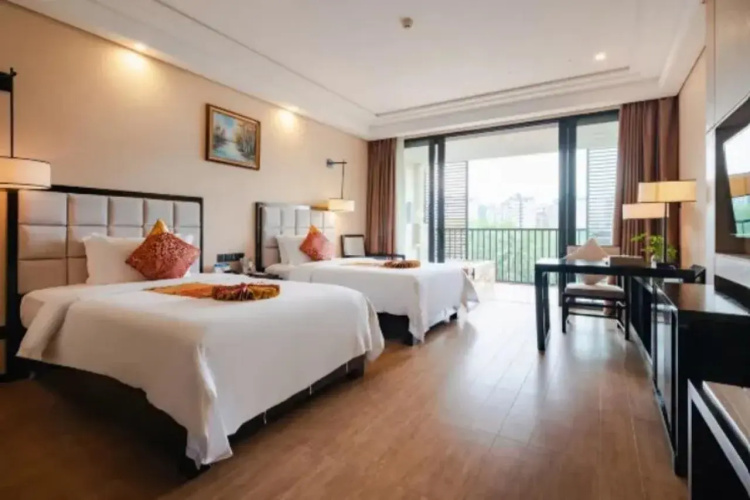 Days Hotel Hainan Baoting