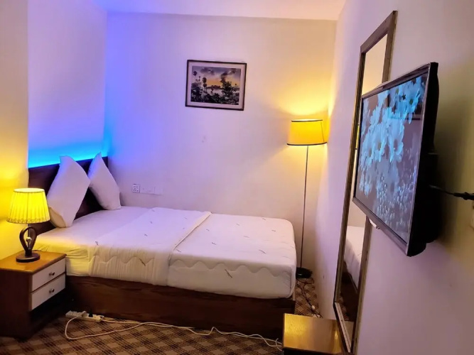 Hotel Holy City BD