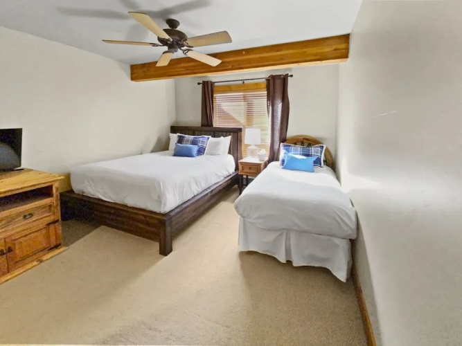 Settlers 2 Bedroom Condo by RedAwning