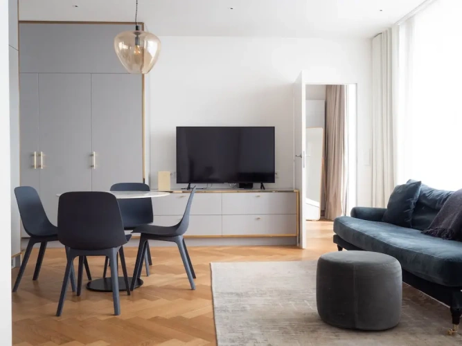1 Bedroom Apartment