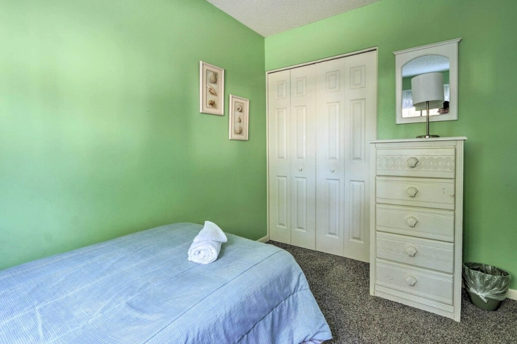 2 Bedrooms Apartment