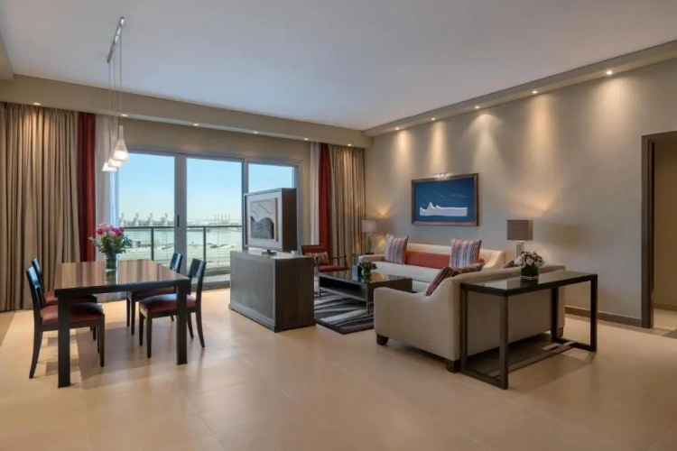 3 Bedrooms Apartment