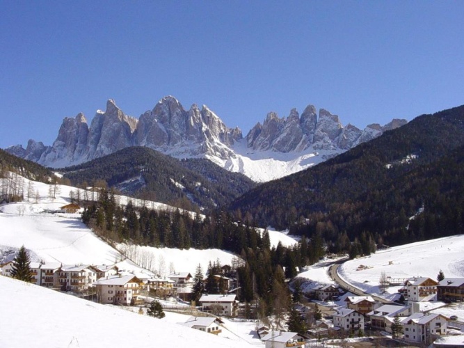 1 Bedroom Apartment with mountain view