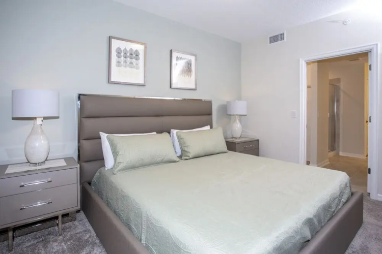 303 Apt Storey Lake 61595/62624