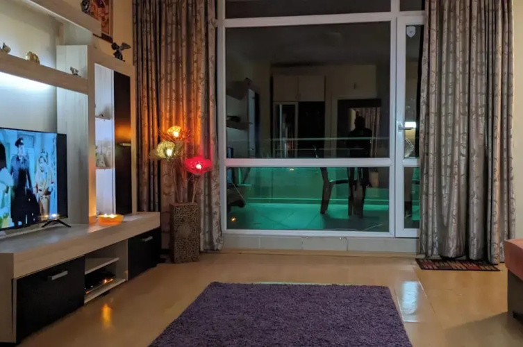 Homely Penthouse 1 Bedroom. Wrap Around Balcony. Can Sleep 5 to 6 With Addition Blow up Beds Provided