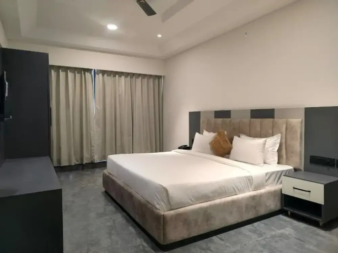 Heaven X Inn Hotel