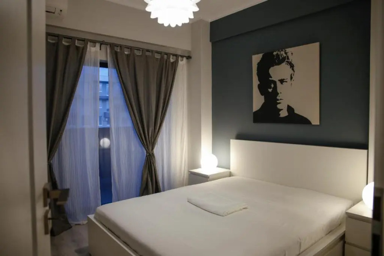 2 Steps Apartment