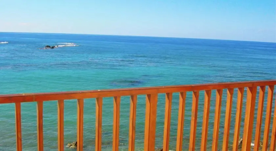 Coral Bay 194