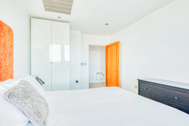 Jibbs Corner Penthouse Apartment