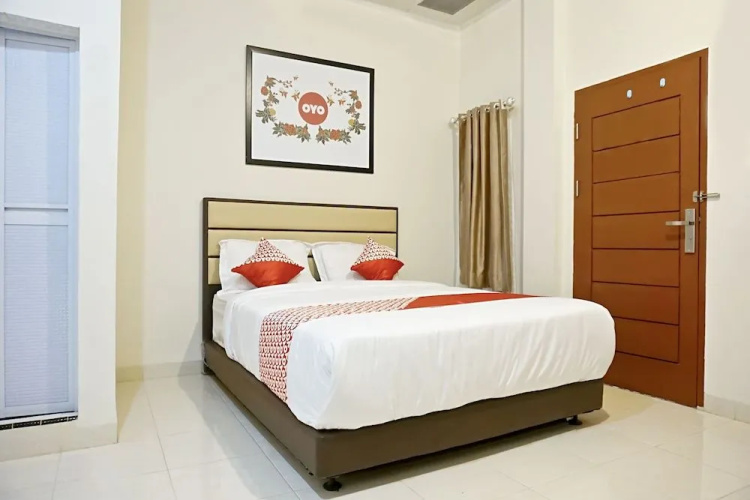 Oyo 1076 Dmc Homestay