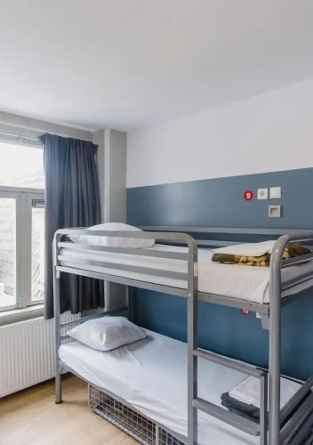 Standard Quadruple room with city view