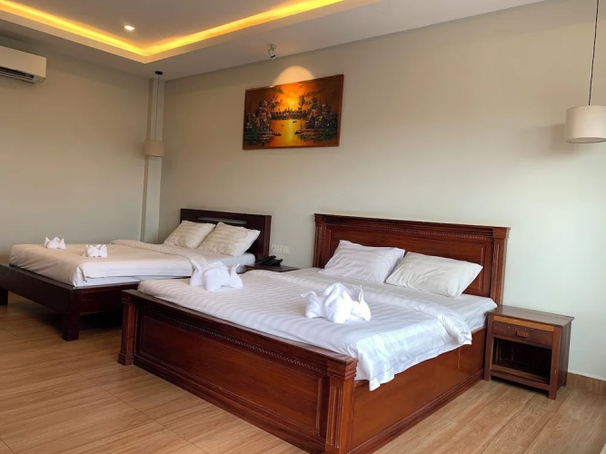 Nico's Hotel 2