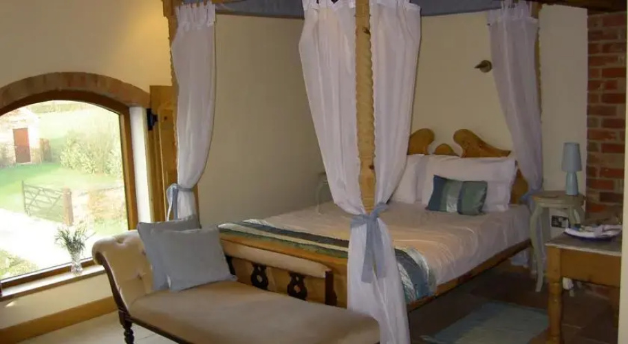 Hungry Bentley Barn Bed and Breakfast