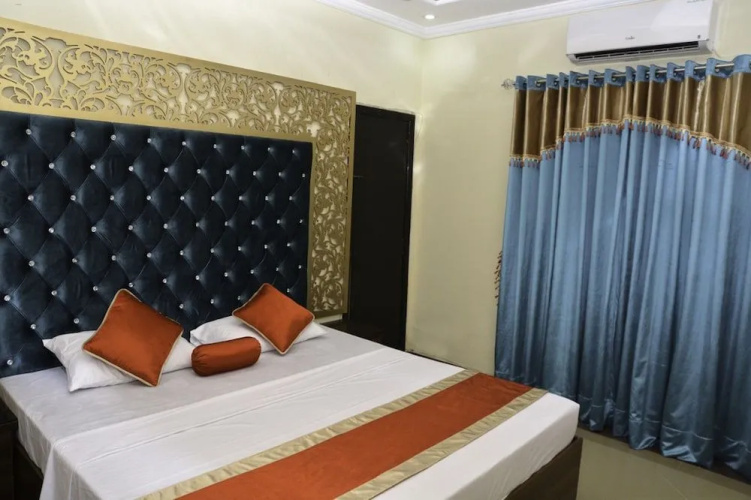 Hotel luxury palace