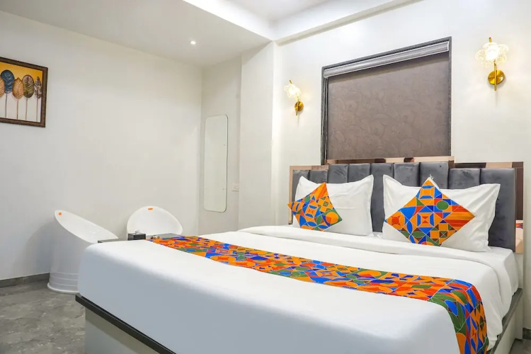 Fabhotel Hill Top Inn