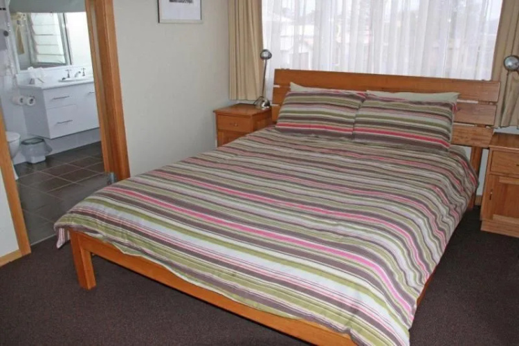 Amooran Oceanside Apartments and Motel