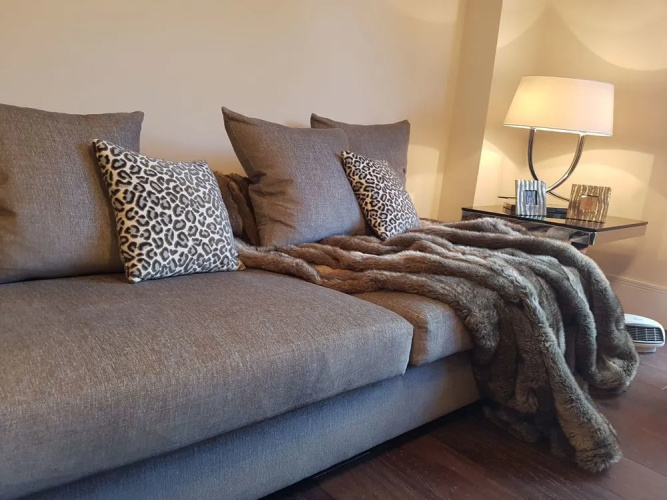 Hanger Lane Apartments (Peymans)