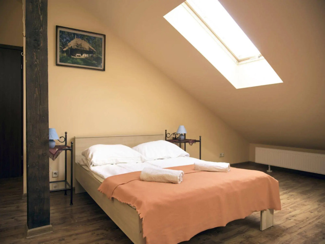 Flower Rooms & Apartments