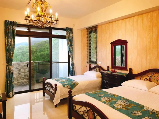 Standard Triple room