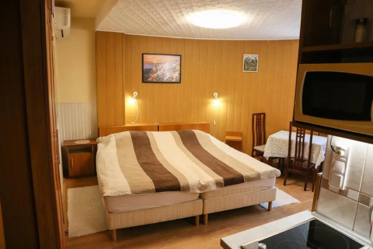 Molnr Apartman