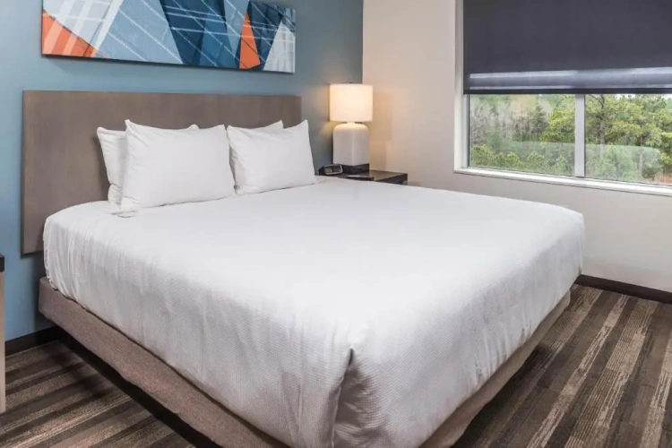 1 Bedroom Double Kitchen Suite