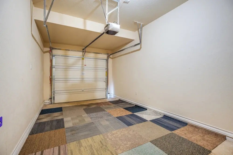 San Antonio Townhome ~ 2 Mi to Aquarium!