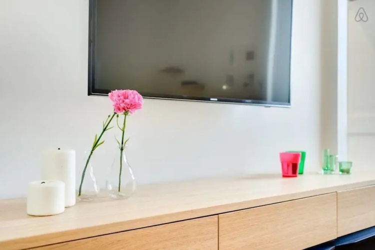 Beautiful Designer Flat Close to Pantheon, Serviced by Hostmaker