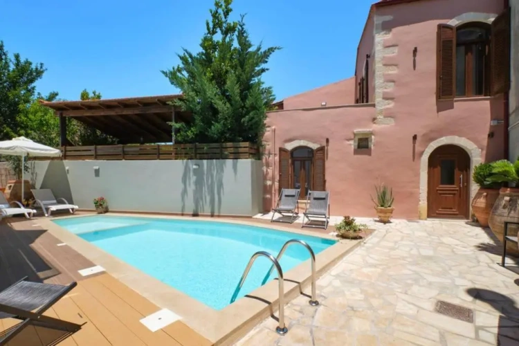 3 Bedrooms Villa
