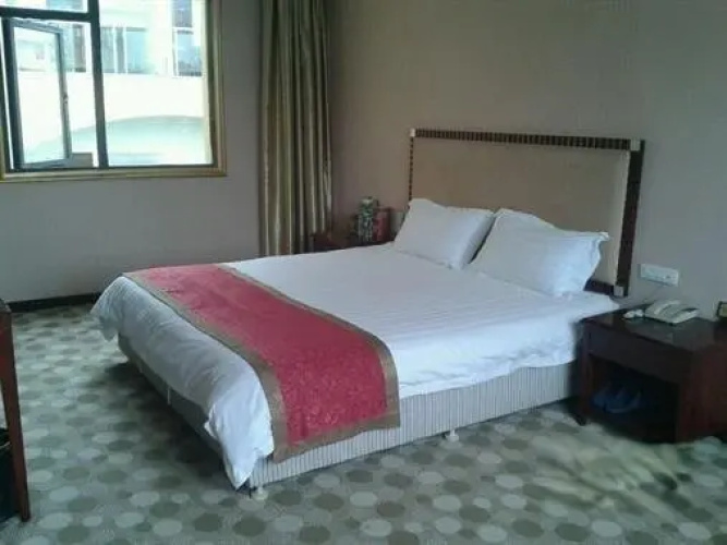 Tongnan Tianbao Hotel
