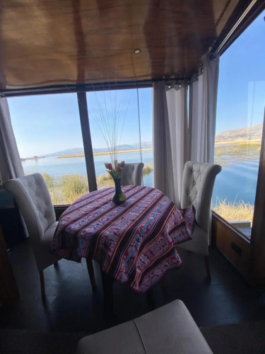 Paraje Del Titicaca Los Uros
