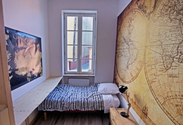 Economy Triple room with city view