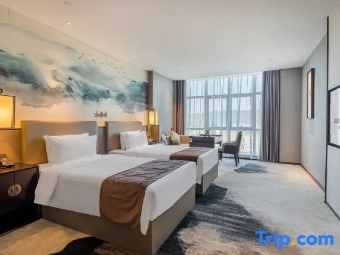 Standard Twin room with river view
