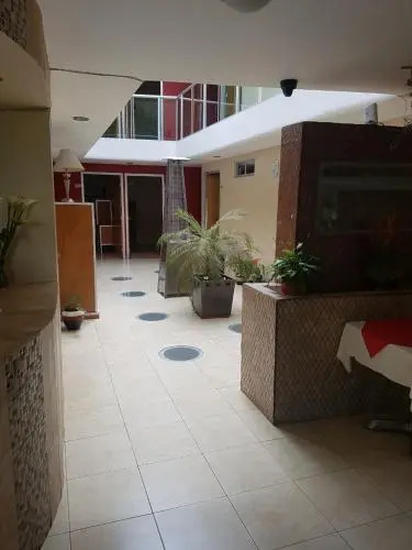 Hotel Sierra Inn