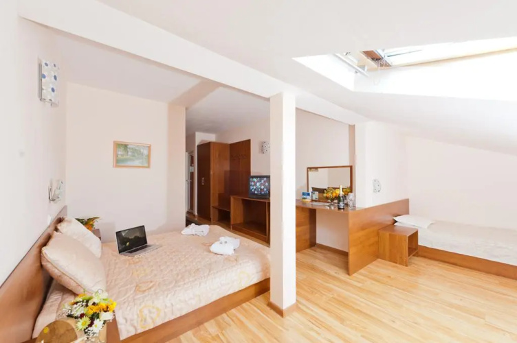 Hotel Yaev