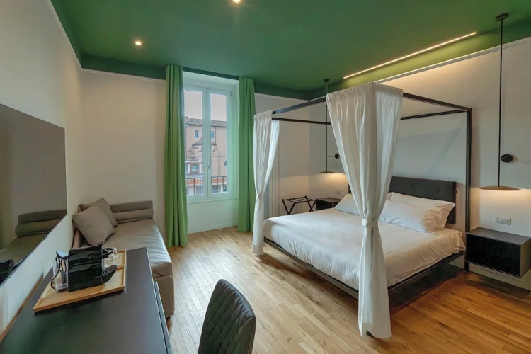Deluxe room with city view